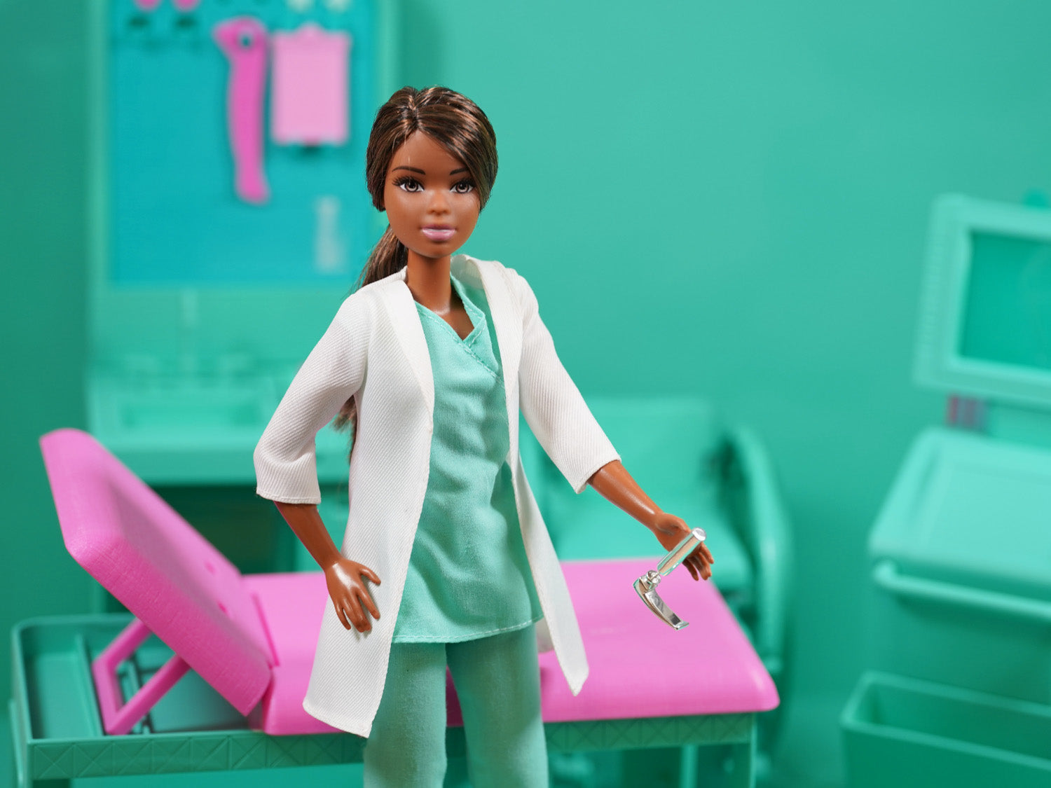 8 Stylish Medical Outfits for Barbie Embracing Personality and Femini V Coterie